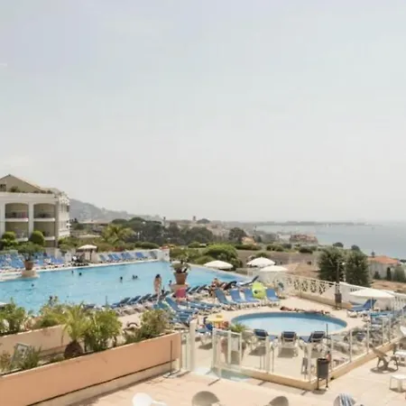2 Pieces Vue Mer 4 Personnes Cannes