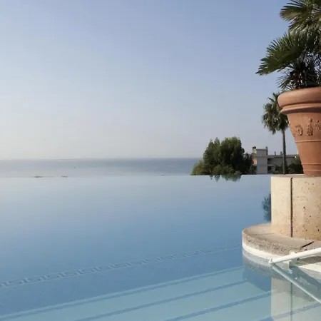 2 Pieces Vue Mer 4 Personnes Cannes